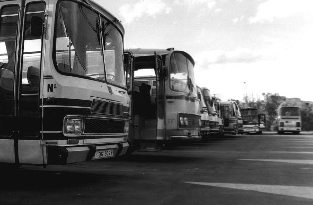 Autobuses antiguos en la campa de la estación de autobuses de Segovia