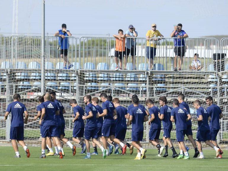 Los jugadores del Real Zaragoza en la Ciudad Deportiva