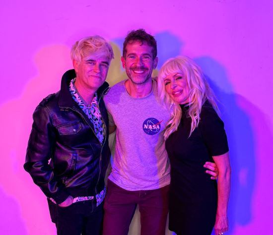 Pablo Carrasco con el grupo alicantino Nebulosa, representantes de TVE en Eurovisión 2024.