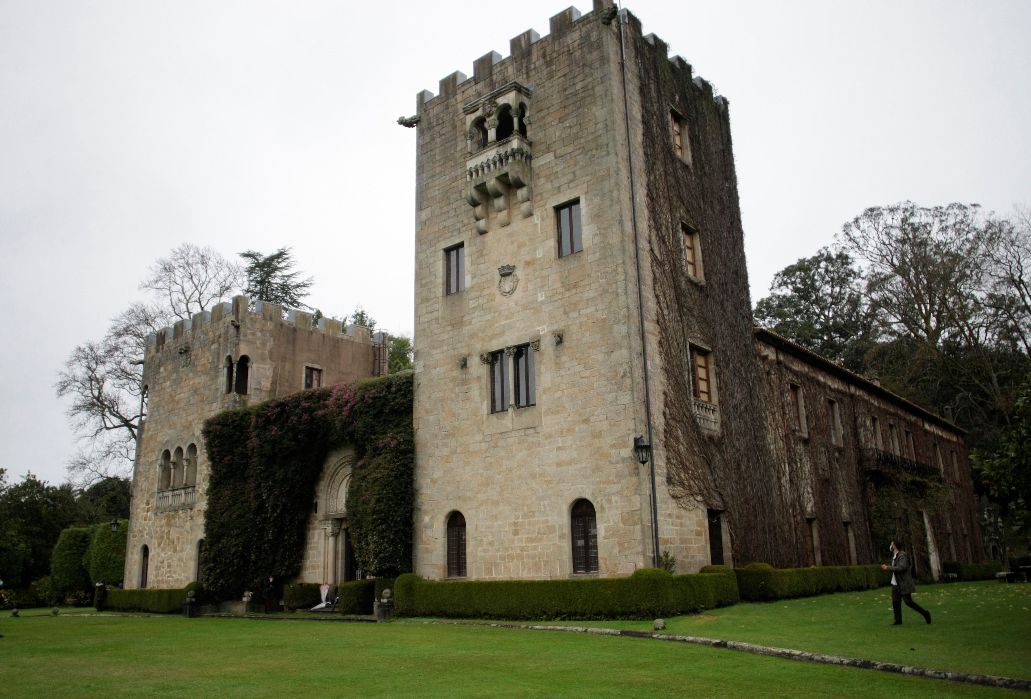 SADA (A CORUÑA), 12/03/2026.- Fotografía de archivo, tomada el 10/12/2020, de la fachada principal del Pazo de Meirás. El Tribunal Supremo ha decidido este jueves por unanimidad confirmar la sentencia de la Audiencia Provincial de A Coruña y ordenar a la familia Franco la devolución al Estado del pazo. EFE/Archivo/Cabalar