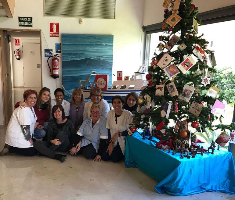 Árbol de Navidad instalado en el centro de salud de Duanes en Xàbia.