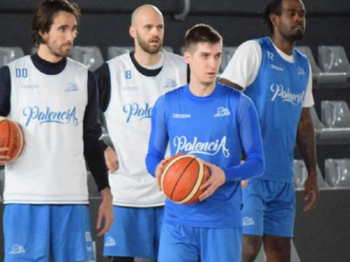 Caballero y Omeragic, jugadores 11 y 12 del Chocolates Trapa Palencia