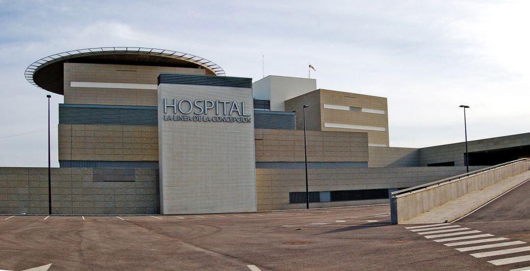 Imagen de la fachada principal del nuevo hospital de La Línea.