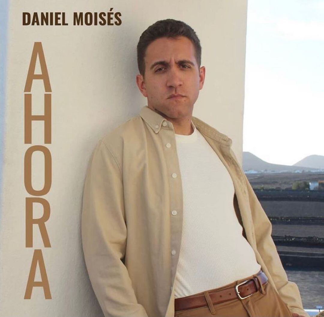 El artista lanzaroteño Daniel Moisés ha decidido sacar el disco de duetos junto a otros 19 artistas, con fines solidarios. 