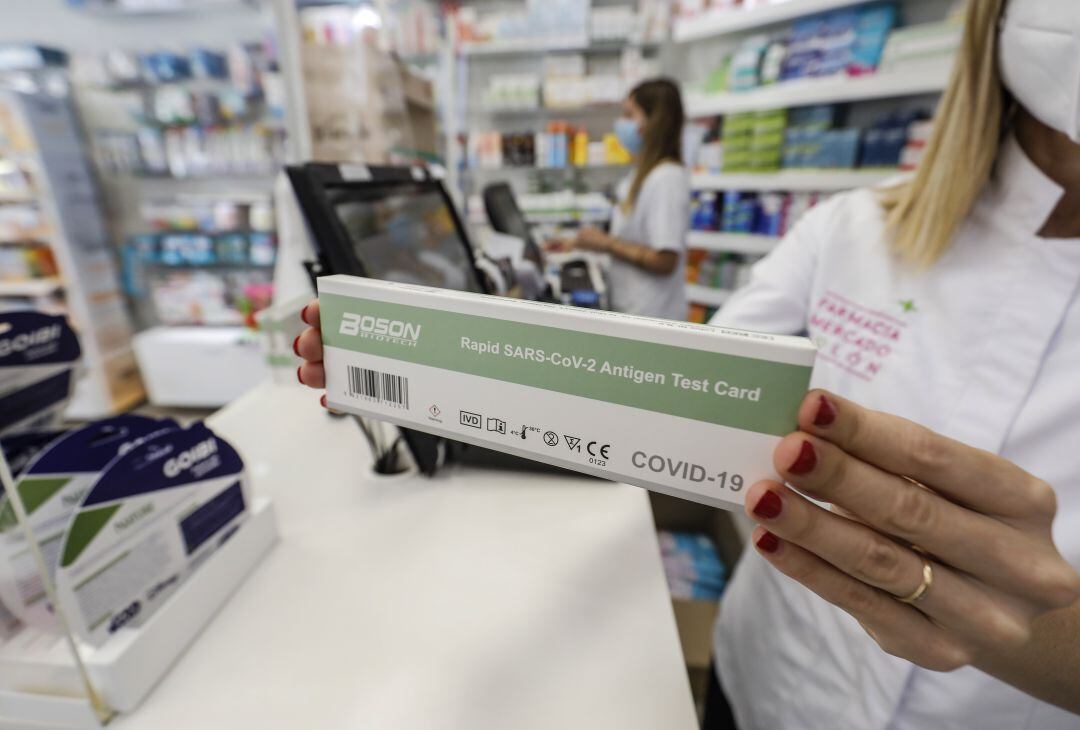 Los test de antígenos para detectar el coronavirus ya se venden en las farmacias de la Comunitat Valenciana.