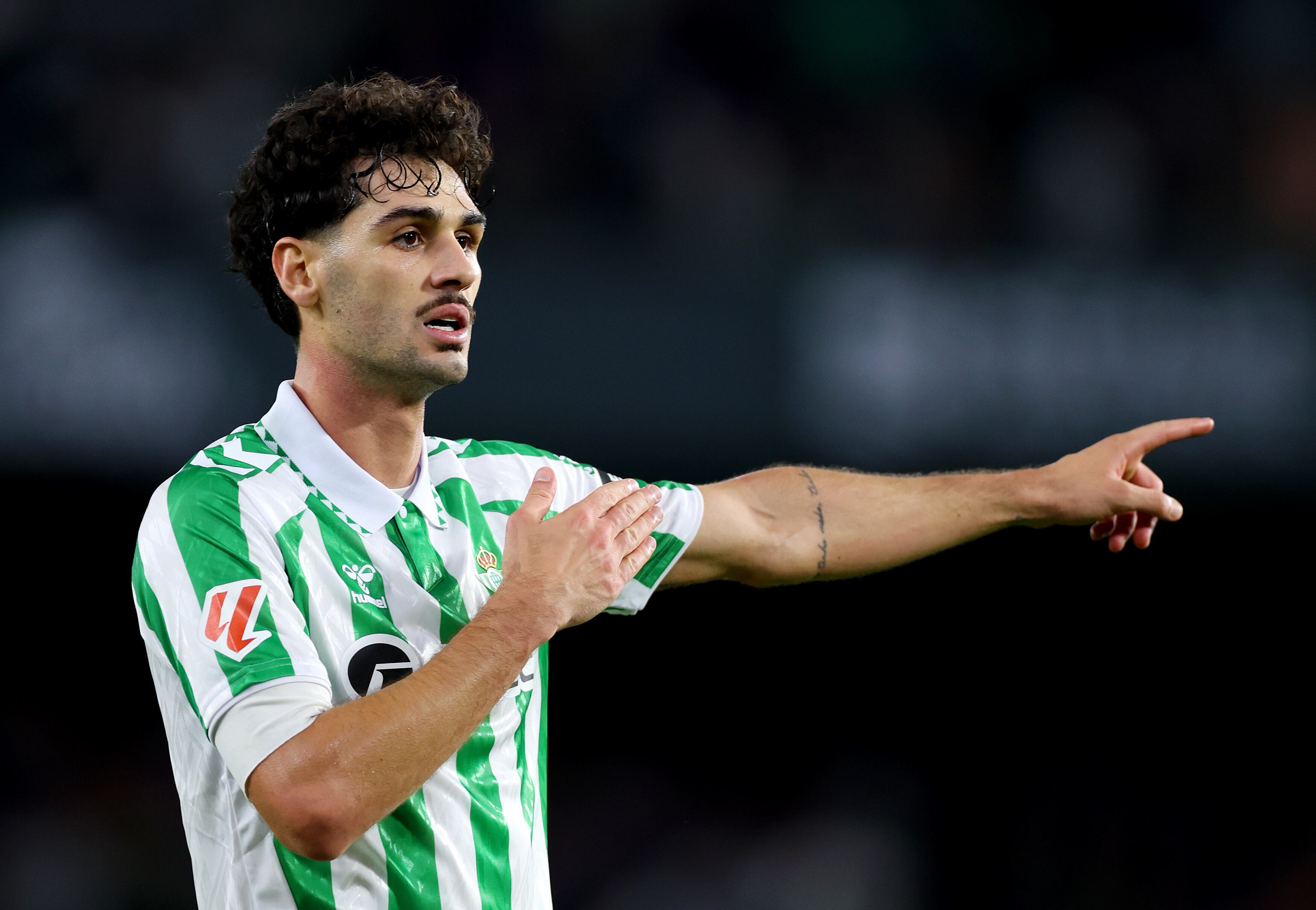 Johnny Cardoso, durante un partido con el Real Betis ante el Atlético de Madrid