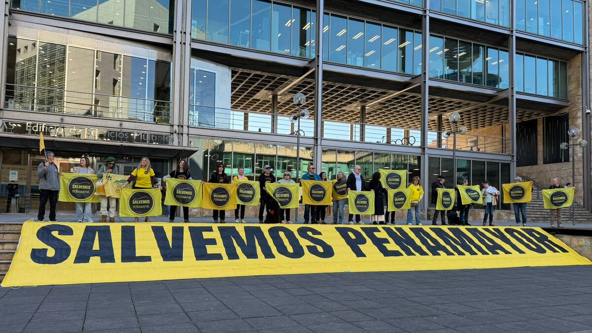 Más de 3.300 firmas de vecinos contra la investigación minera en Peñamayor