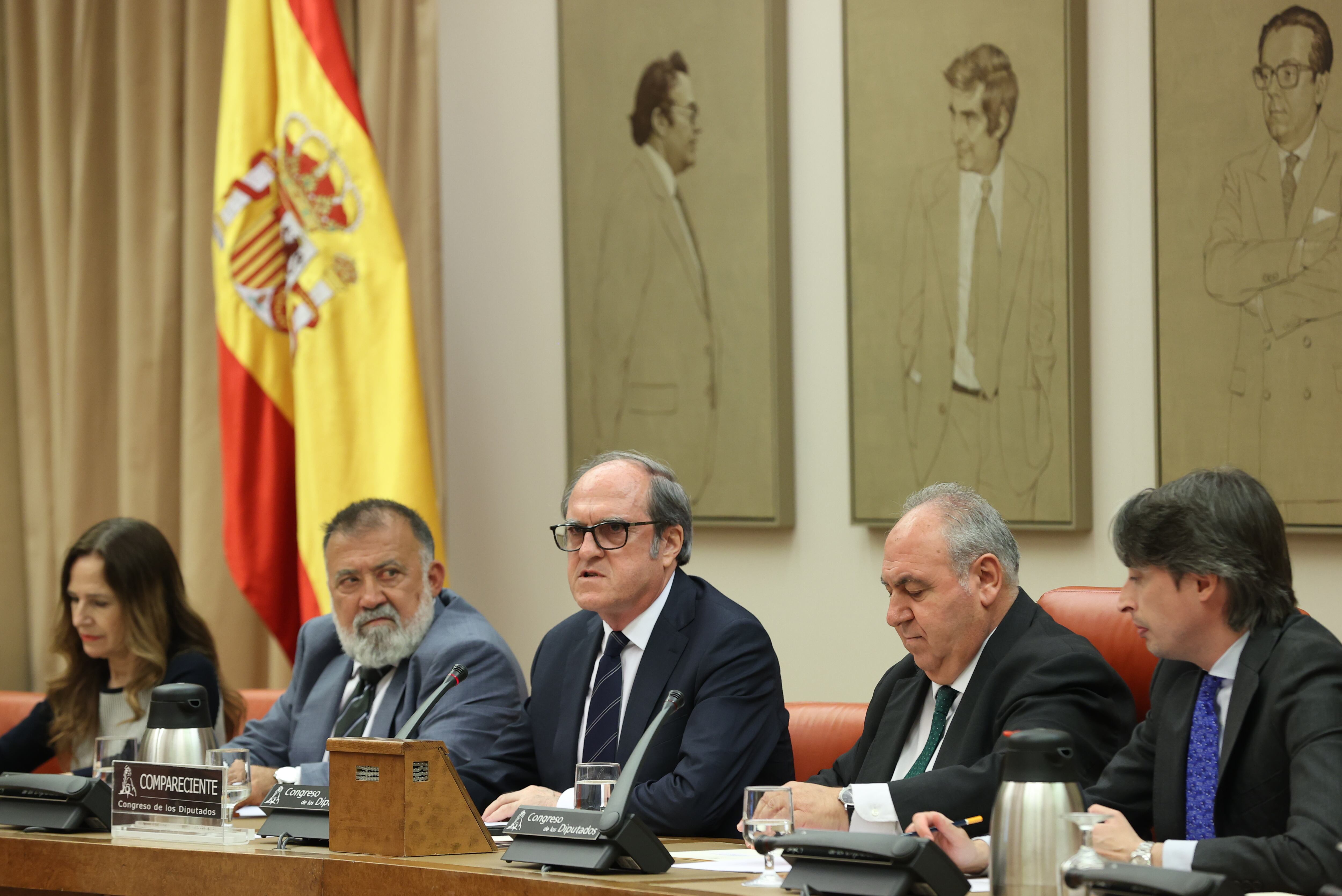 El Defensor del Pueblo, Ángel Gabilondo, comparece esta tarde en el Congreso, a petición propia