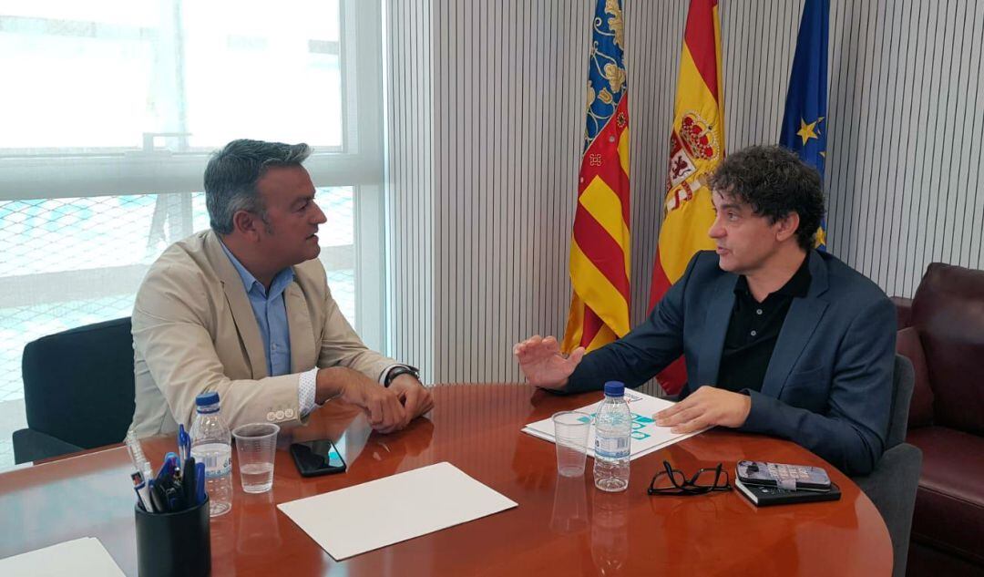Reunión entre Francesc Colomer y José Chulvi.