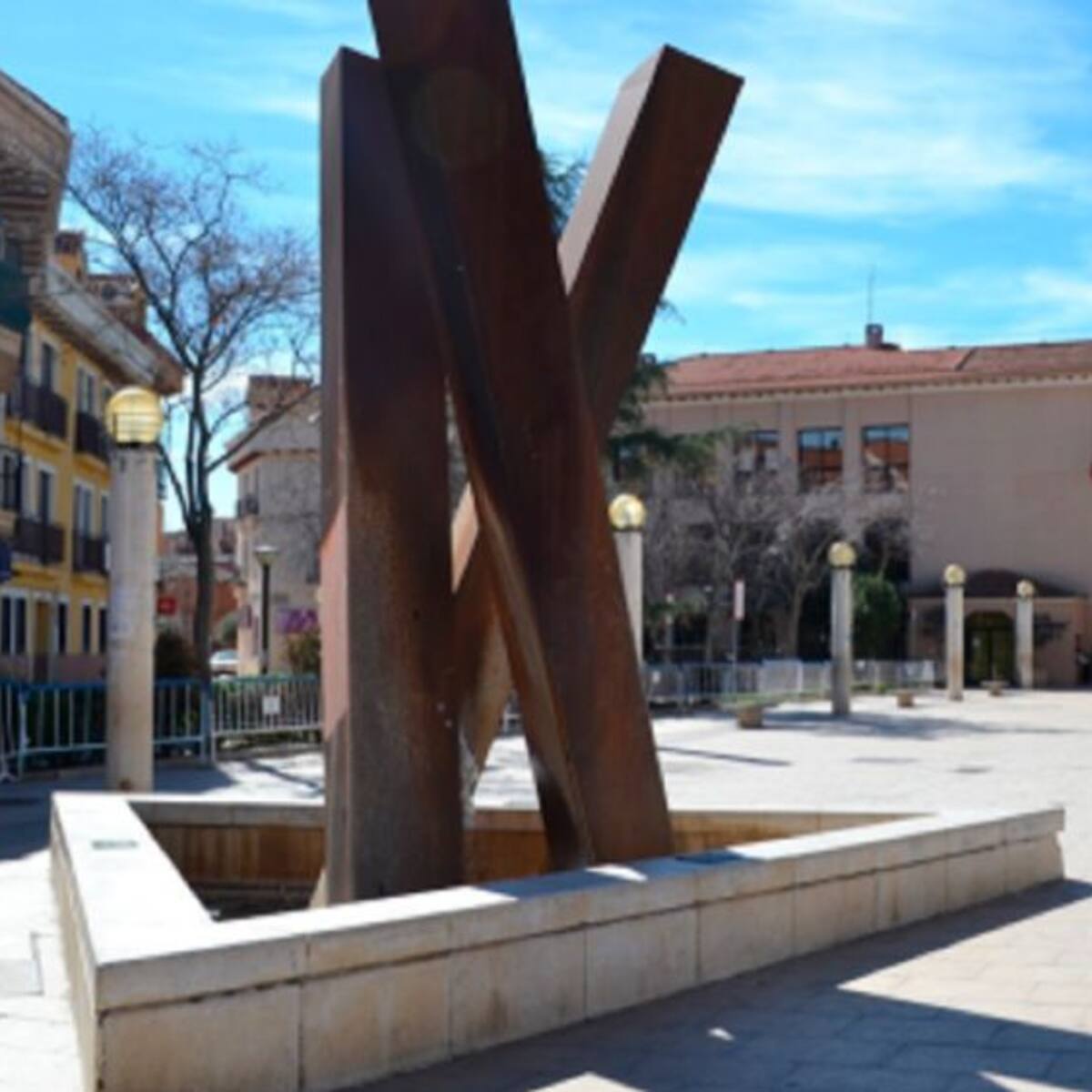 Velilla se protege: cierra la piscina de verano, clausura parques y suspende actividades deportivas