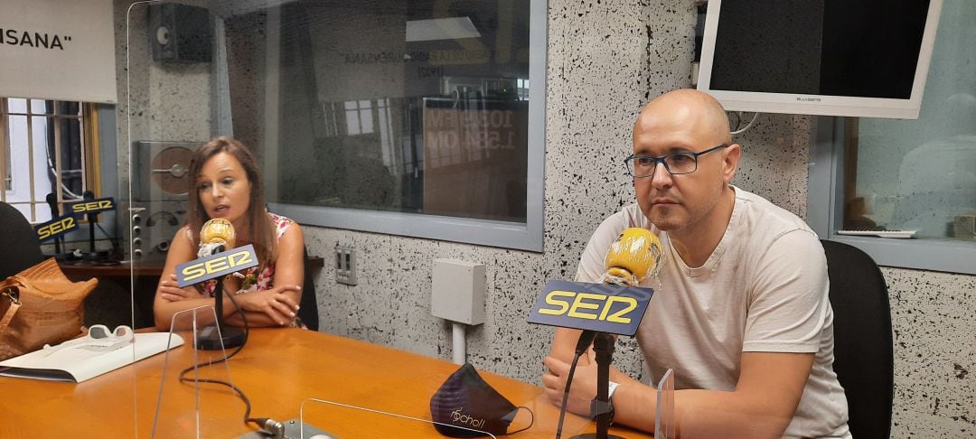 Beatriz Gómez Varcárcel, presidenta de la Federación de Comerio y el ingeniero José Prieto, creador de la nueva Plataforma de comercio.