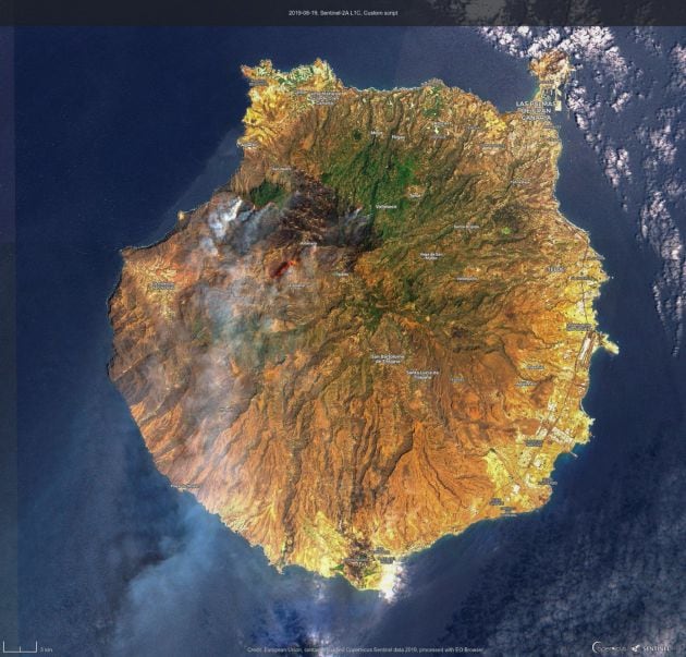 Imagen de la isla de Gran Canaria donde se puede observar las dimensiones del incendio forestal.