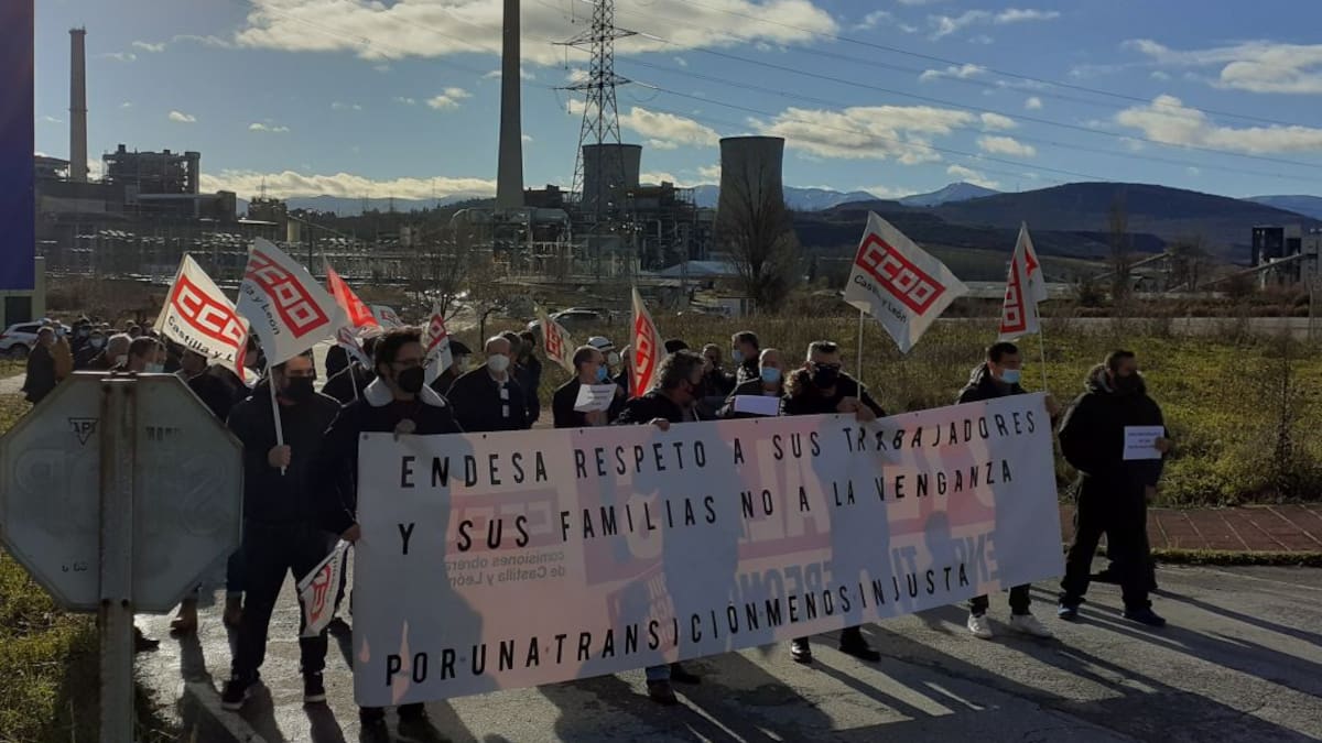 Los trabajadores de Endesa en Compostilla se movilizan contra los traslados