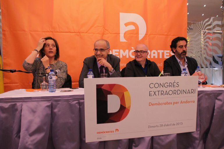 L'executiva sortint ahir al congrés extraordinari de DA