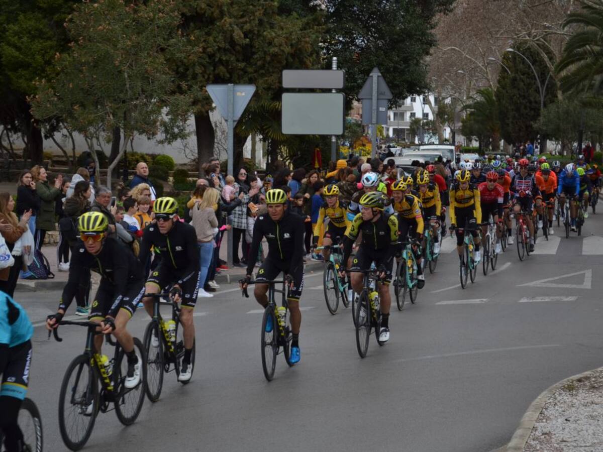 Ronda recibe a los protagonistas de la Vuelta Ciclista a Andalucía