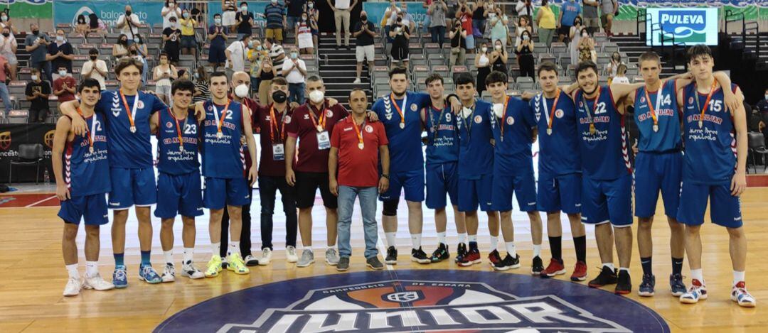 Plantilla del CB Andújar júnior masculino que ha realizado un brillante Campeonato de España.