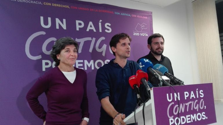 Ámparo Botejara, Álvaro Jaén y Pablo Rodríguez en la noche electoral del 20D.