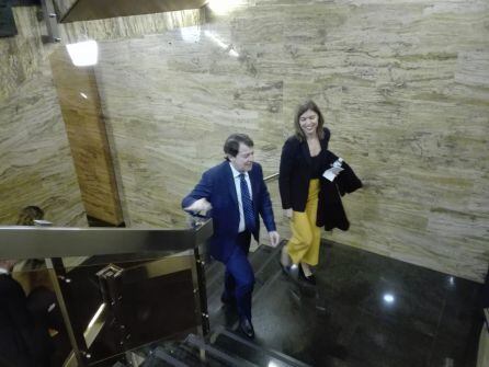 Fernández Mañueco en la Delegación Territorial de la Junta de Castilla y León junto a Clara San Damián