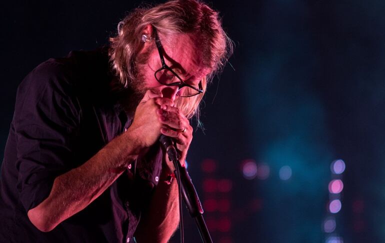 Matt Berninger, cantante de The National, durante su actuación en el Super Bock Super Rock festival de Portugal en julio de 2016 