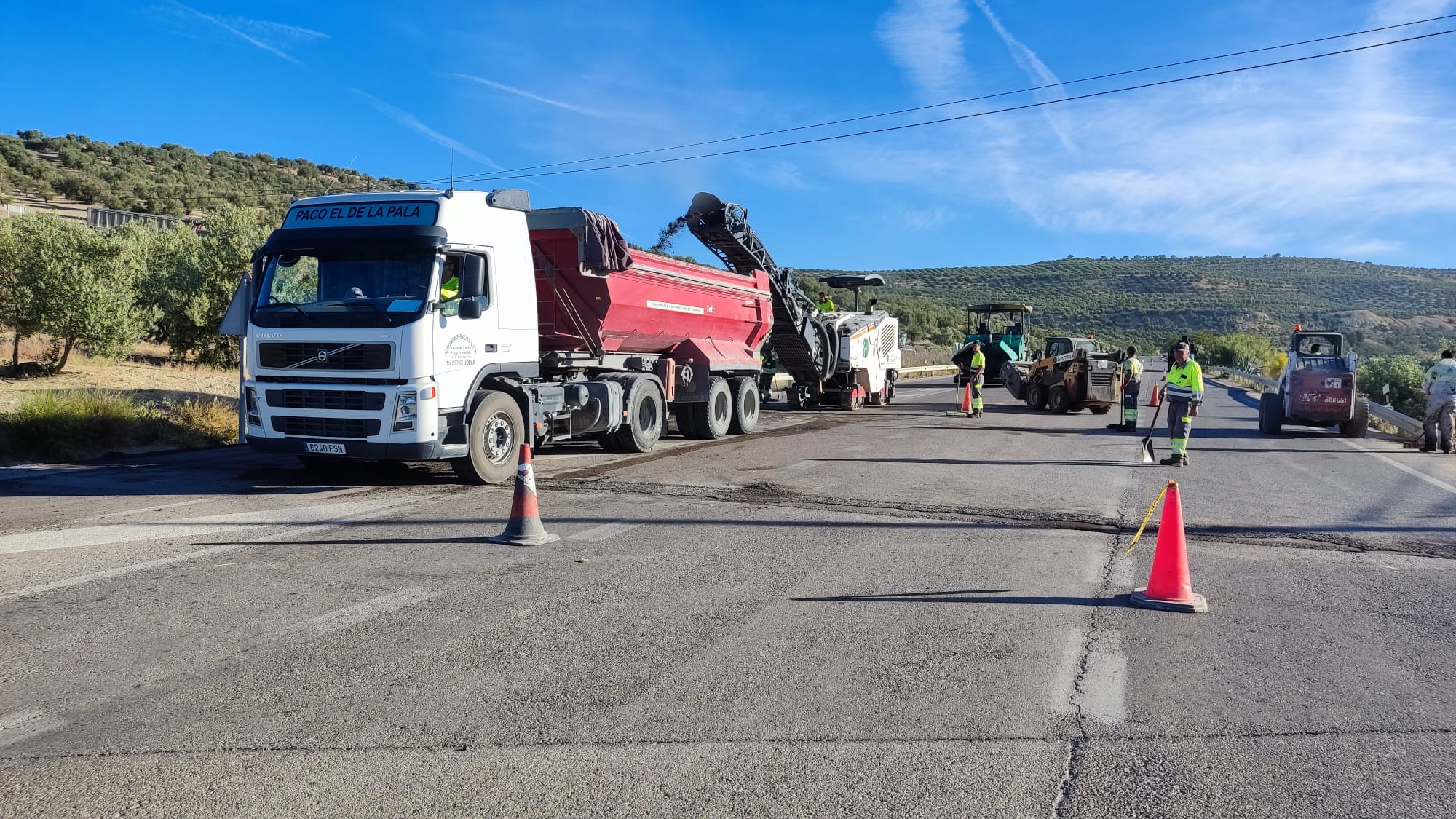 Obras en la A-6102 en Begíjar.