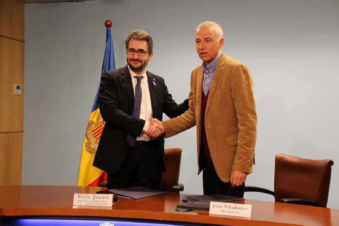 Joan Viladomat (dreta) és l'inversor privat andorrà interessat en el telefèric del pic de Carroi.