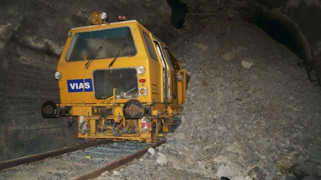 Derrube del tunel de la línea férrea Madrid Burgos que ocurrió hace 10 años y dejó inutilizada la vía