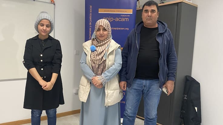 "Volvimos a nacer cuando nos subimos al avión": así es la vida de los afganos en España