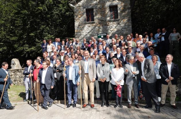 Foto de familia de la visita de Felipe VI en el Parque Nacional de Ordesa