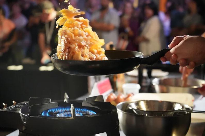 El segundo Campeonato de Tortilla de Patatas de Extremadura abrirá la Feria de la Tortilla de Villanueva