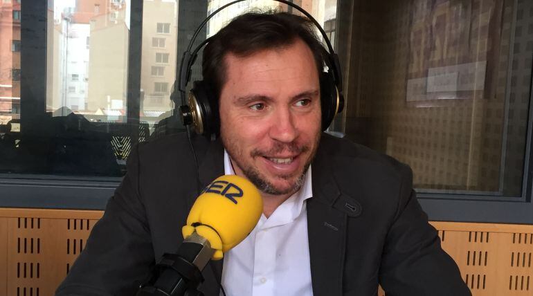 El alcalde de Valladolid, Óscar Puente, en los estudios de la SER