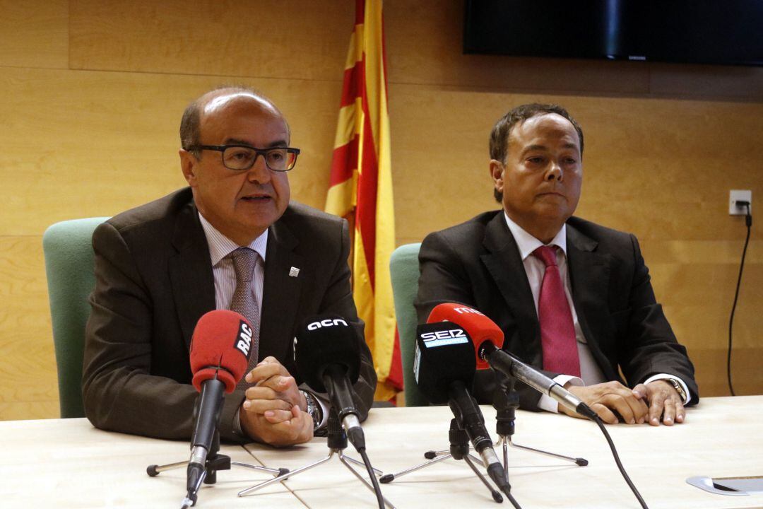 Pla mitjà del president del TSJC, Jesús Barrientos, i el president de l'Audiència de Girona, Fernando Lacaba