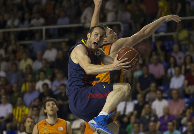 El base brasileño intentó guiar a su equipo, que se vio superado en los minutos finales