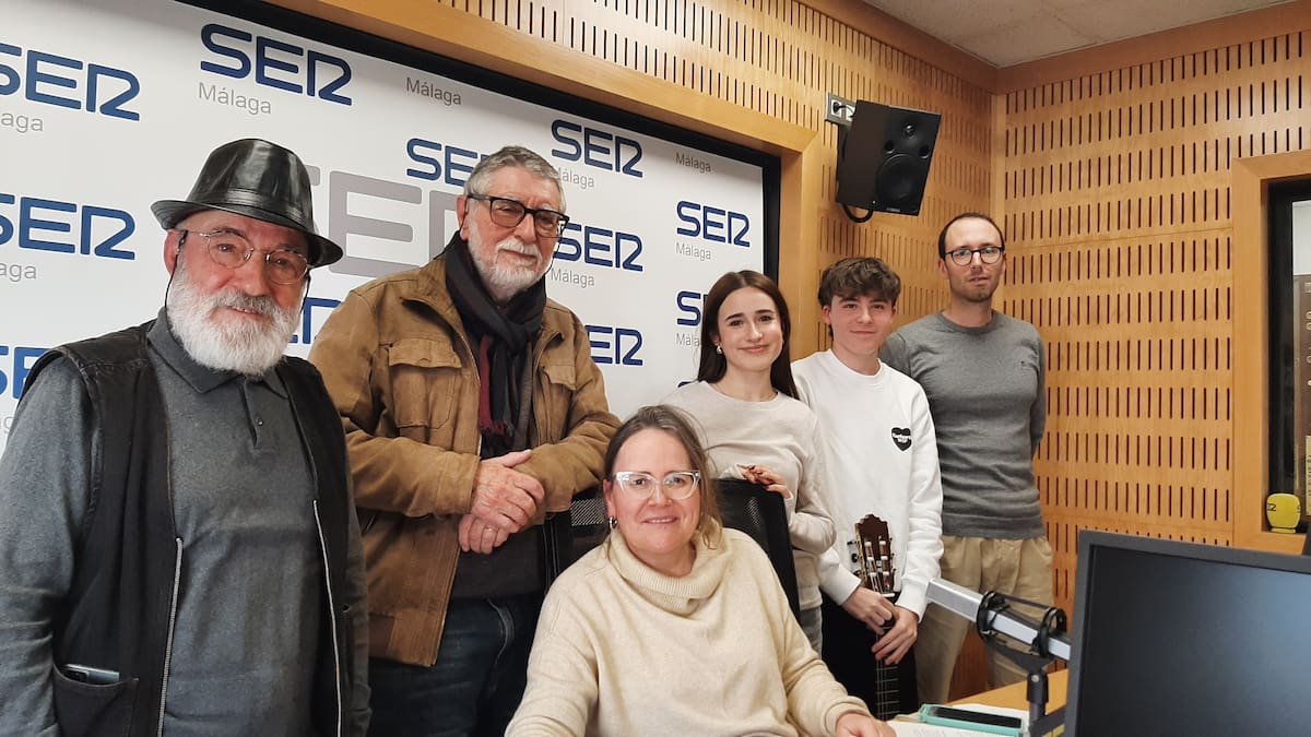 Jóvenes emprendedores que sufren el encarecimiento de la vivienda. Suso de Marcos cumple 10 años abriendo su casa a la cultura