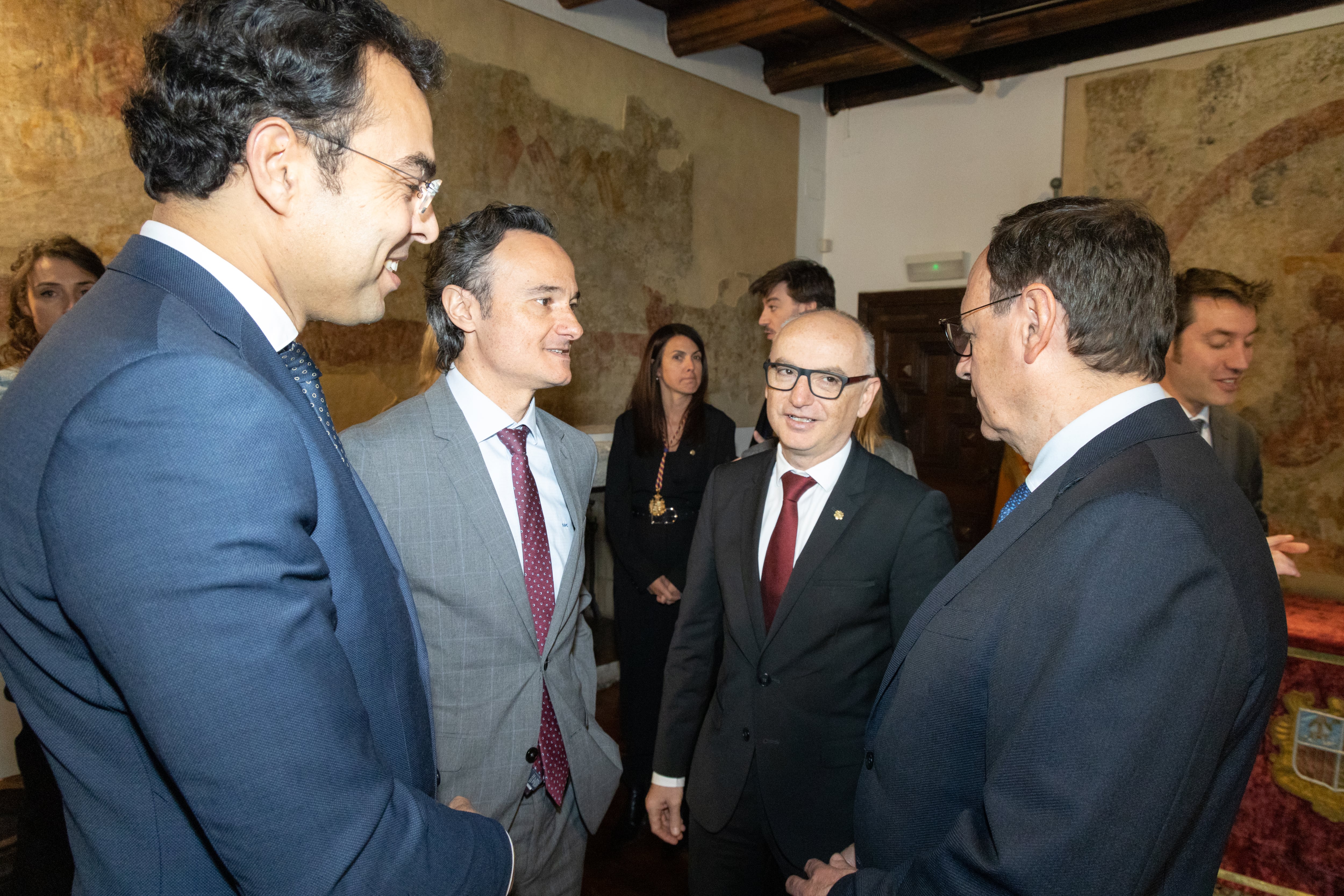 El president de l'Autoritat Financera Andorrana, Raul Gonzalez, durant l'acte de jurament de tres nous membres de l'entitat