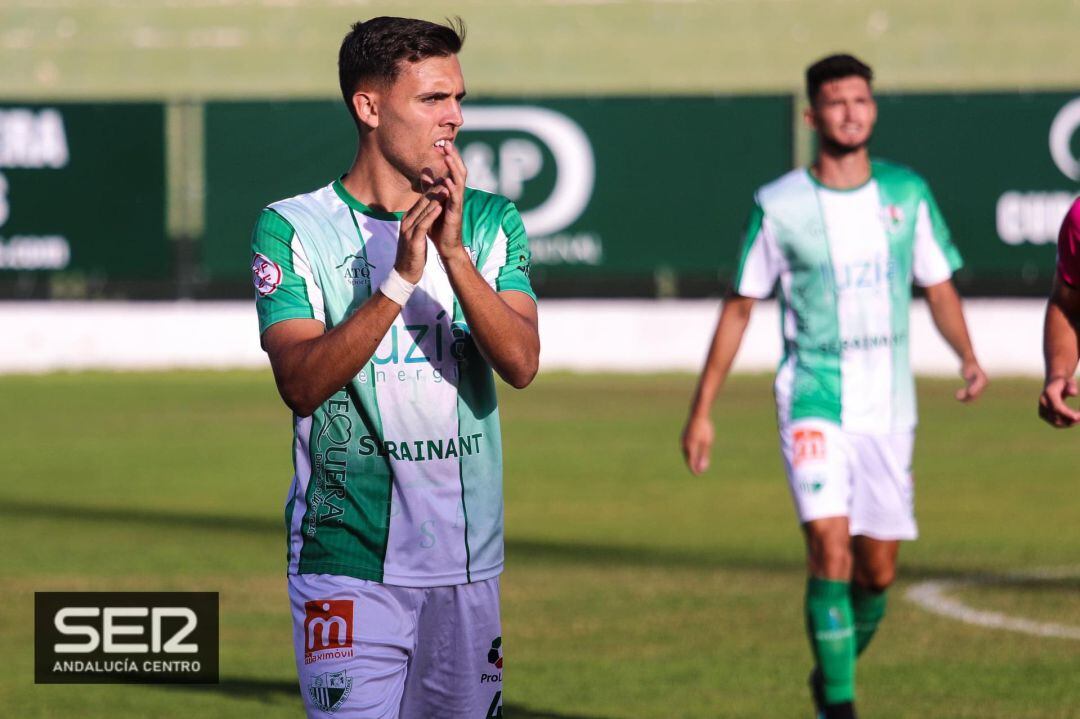 Manu Pedreño en un partido con el Antequera