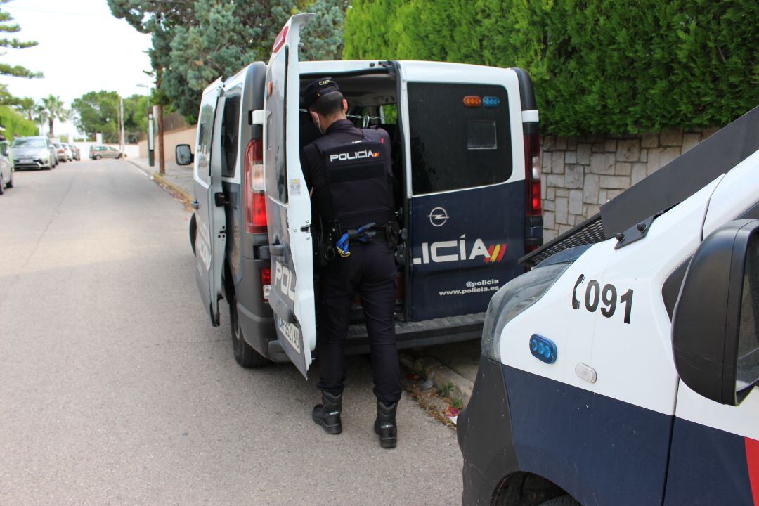 La Policía Nacional detiene a un hombre tras amenazar a un taxista con una escopeta