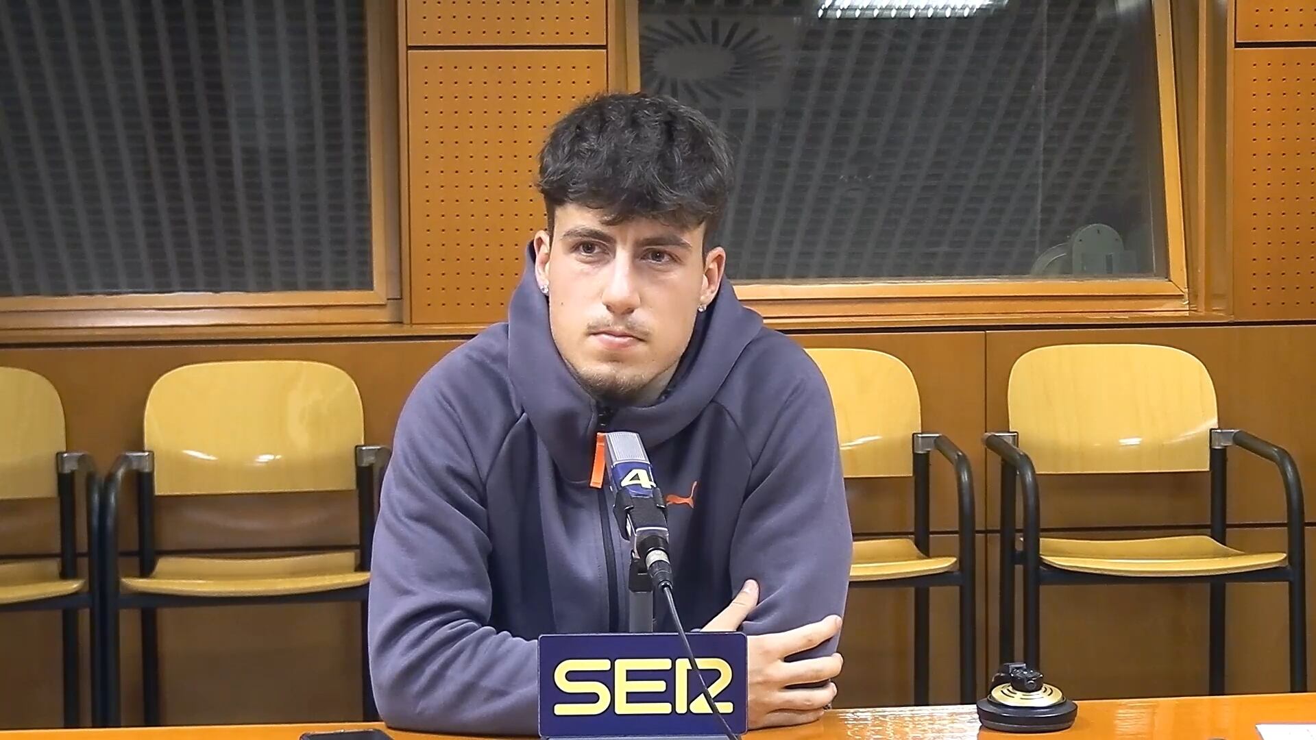 Adrián Liso, durante la entrevista en Ser Deportivos Aragón