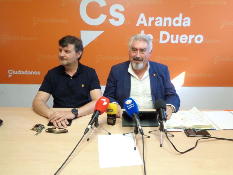 José Ignacio Delgado (dcha), procurador, y Francisco Martín, concejal 