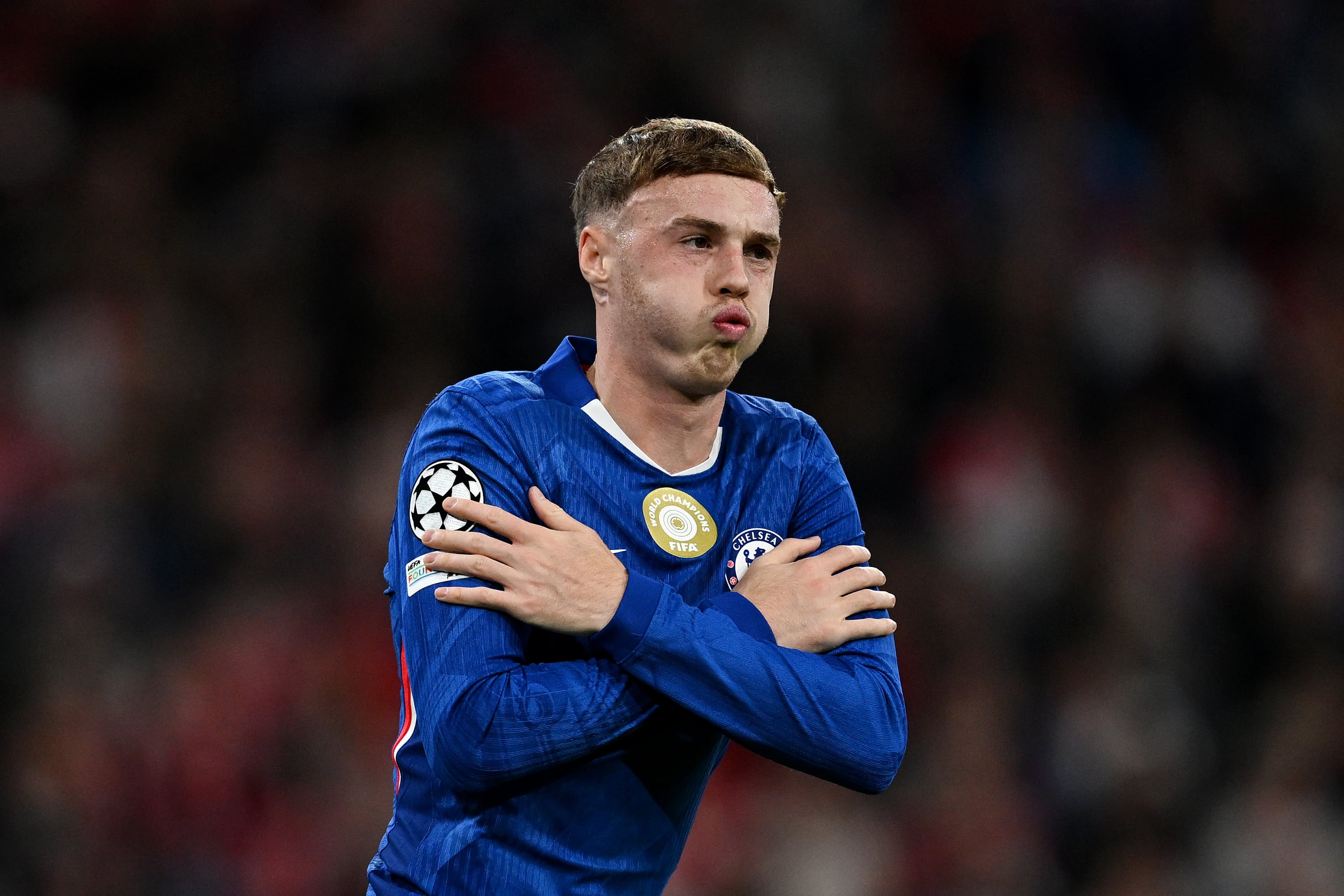 Cole Palmer, jugador del Chelsea, celebra un gol en Champions League