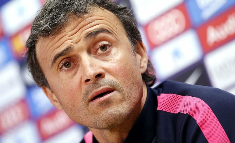 El entrenador del FC Barcelona, Luis Enrique, durante la rueda de prensa previa al partido de la decimoséptima jornada Liga que su equipo jugará mañana frente a la Real Sociedad en Anoeta