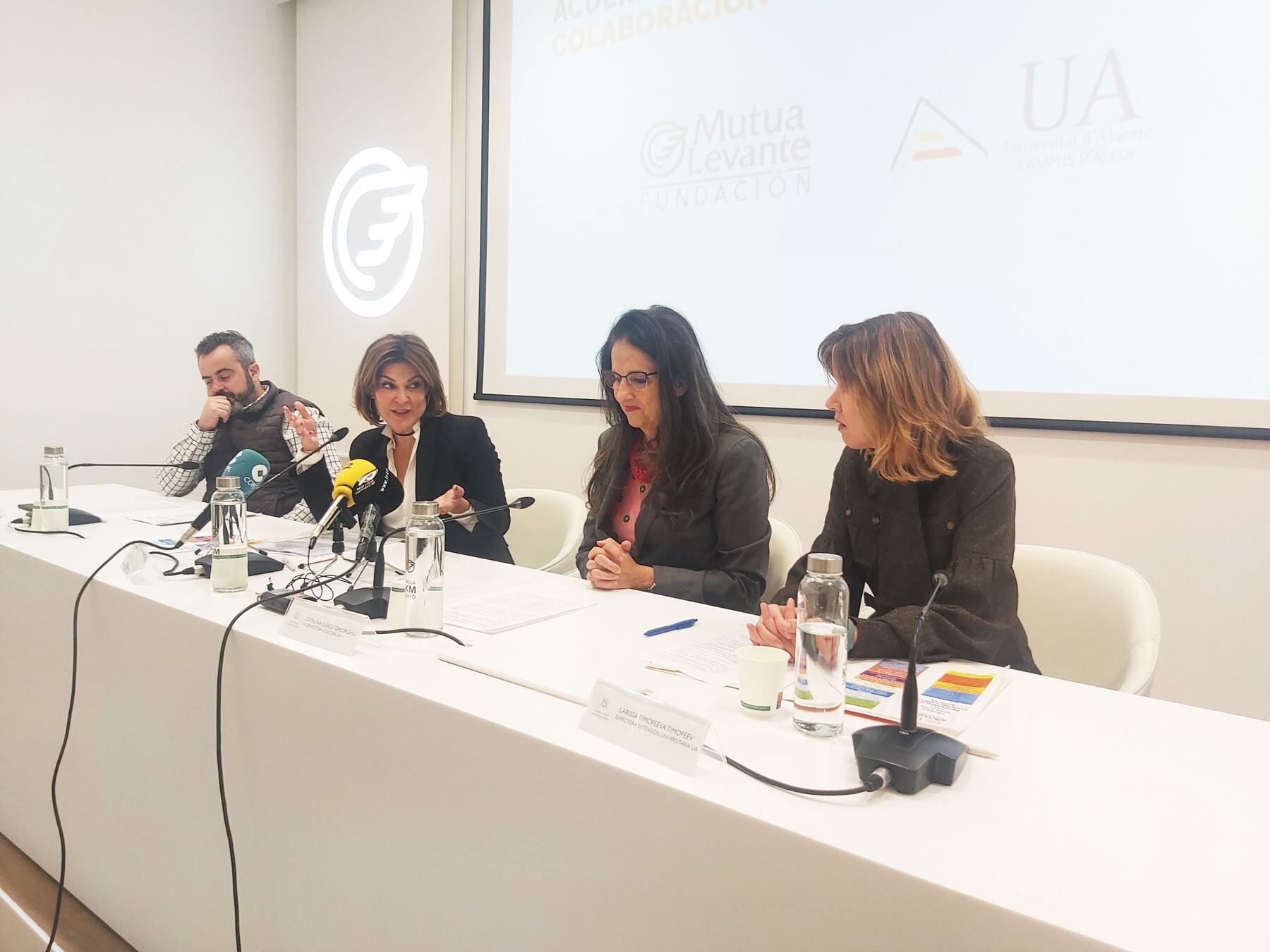 Raül Llopis, Elena Turrión, Catalina Illiescu y Larissa Timofeeva, durante la rueda de prensa de presentación del convenio y de la programación