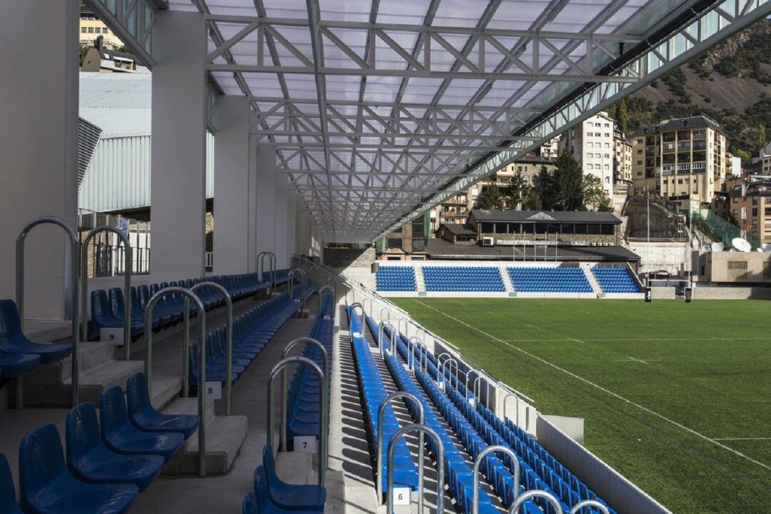 Grada de l'Estadi Nacional, la nova seu temporal de l'FC Andorra, que debutarà a la nova categoria el darrer cap de setmana d'agost contra el Linares.