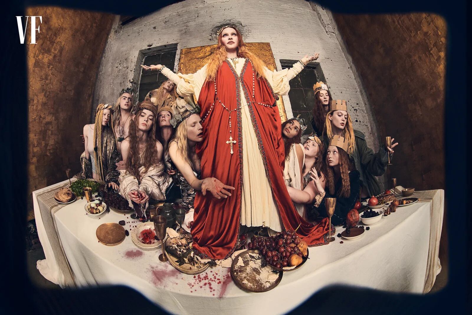 Madonna en la revista Vanity Fair caracterizada como Jesús en la Última Cena