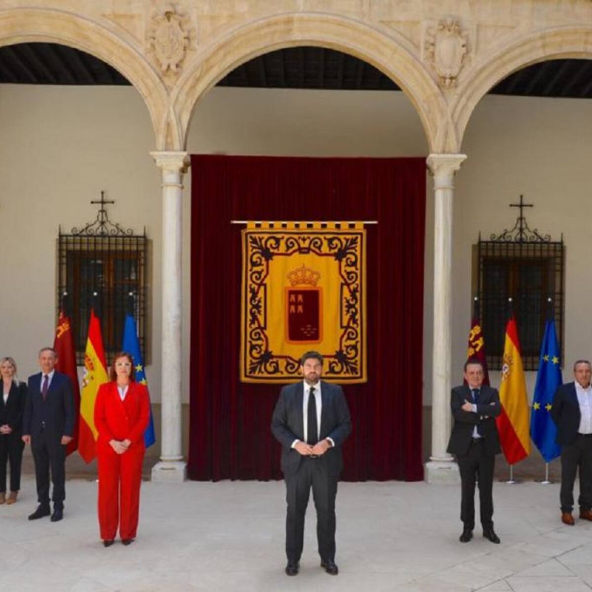 Gobierno, patronal y sindicatos firman un pacto para la reactivación económica de 182 millones