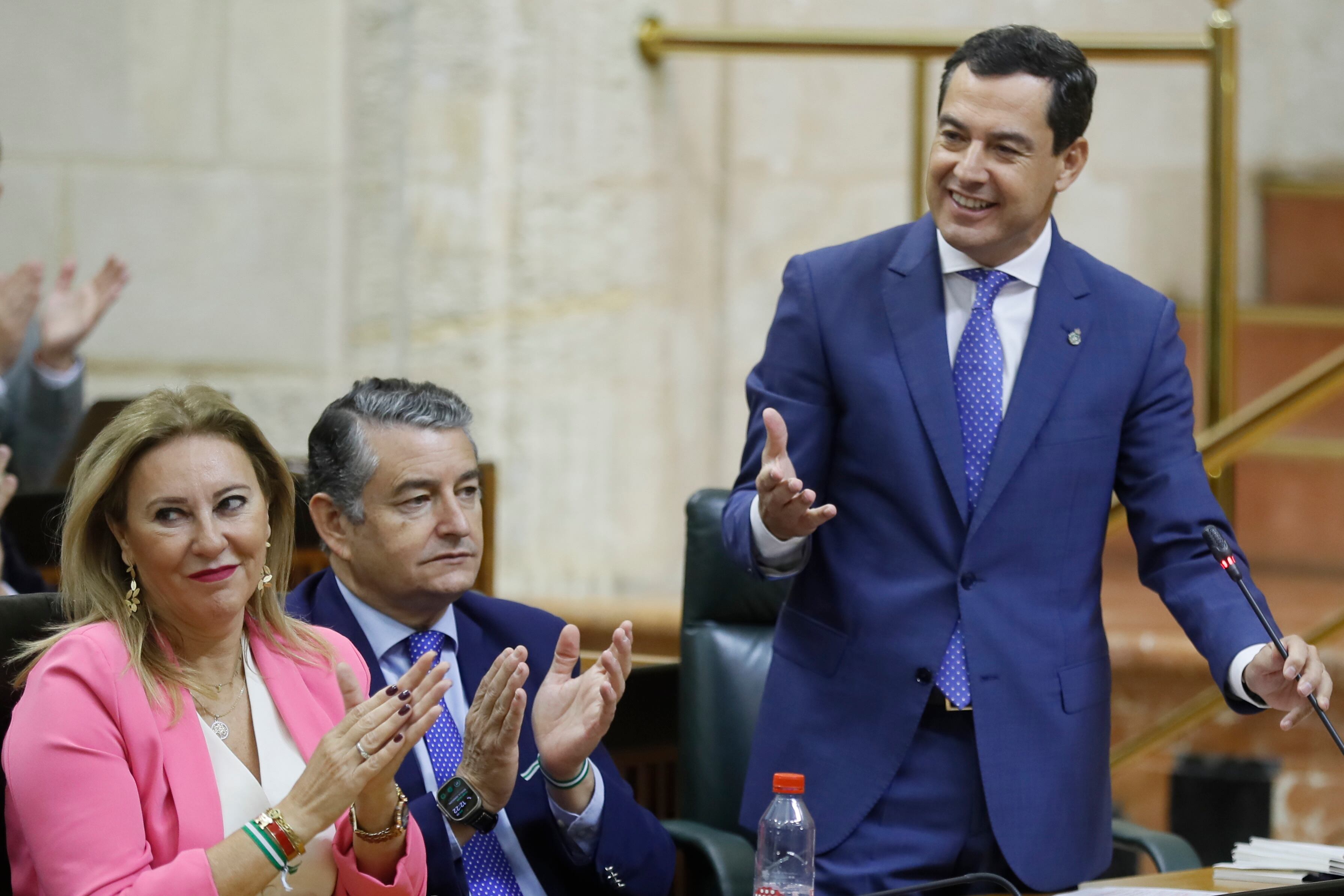 El presidente de la Junta de Andalucía, Juanma Moreno durante la sesión de control al gobierno celebrada la semana pasada en el Parlamento de Andalucía. EFE/ José Manuel Vidal