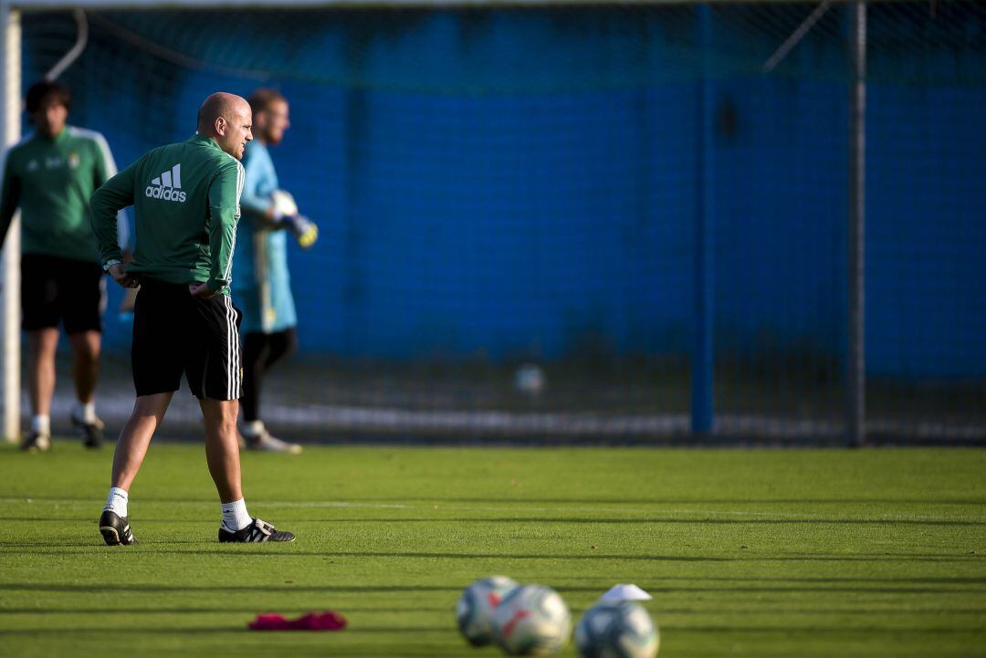 Javi Rozada durante una sesión de entrenamiento en El Requexón