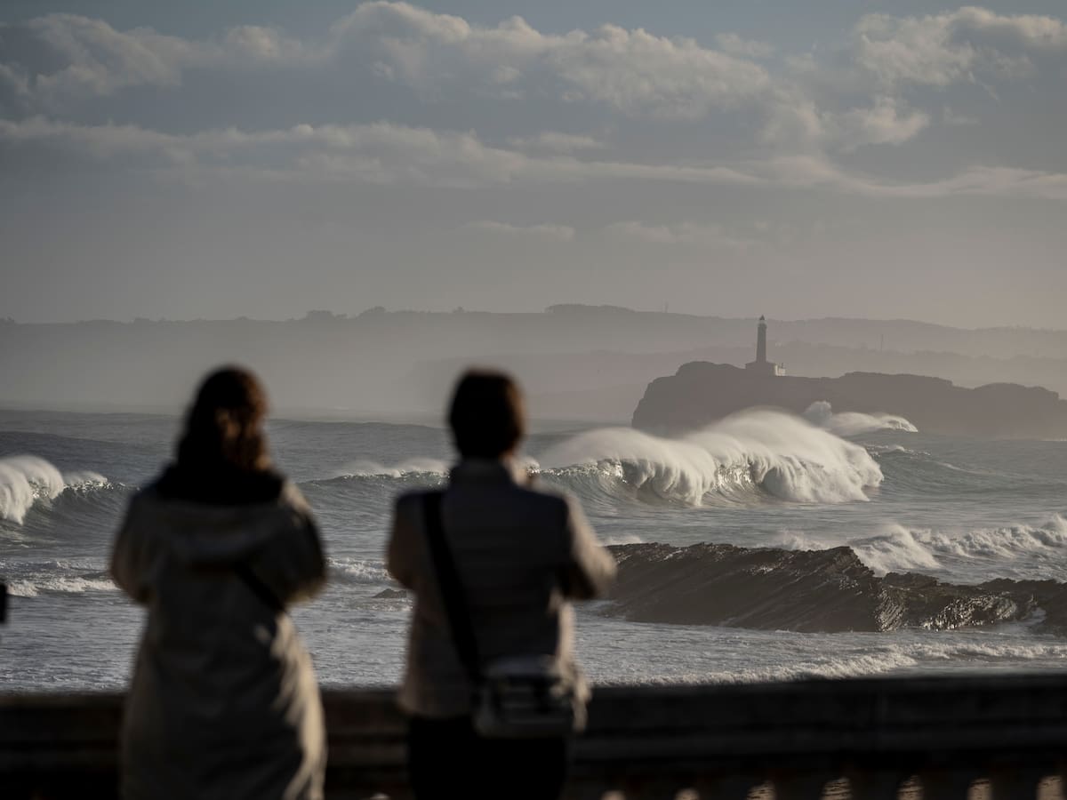 La borrasca 'Ingrid' deja en Cantabria rachas de viento que superan los 115 kilómetros