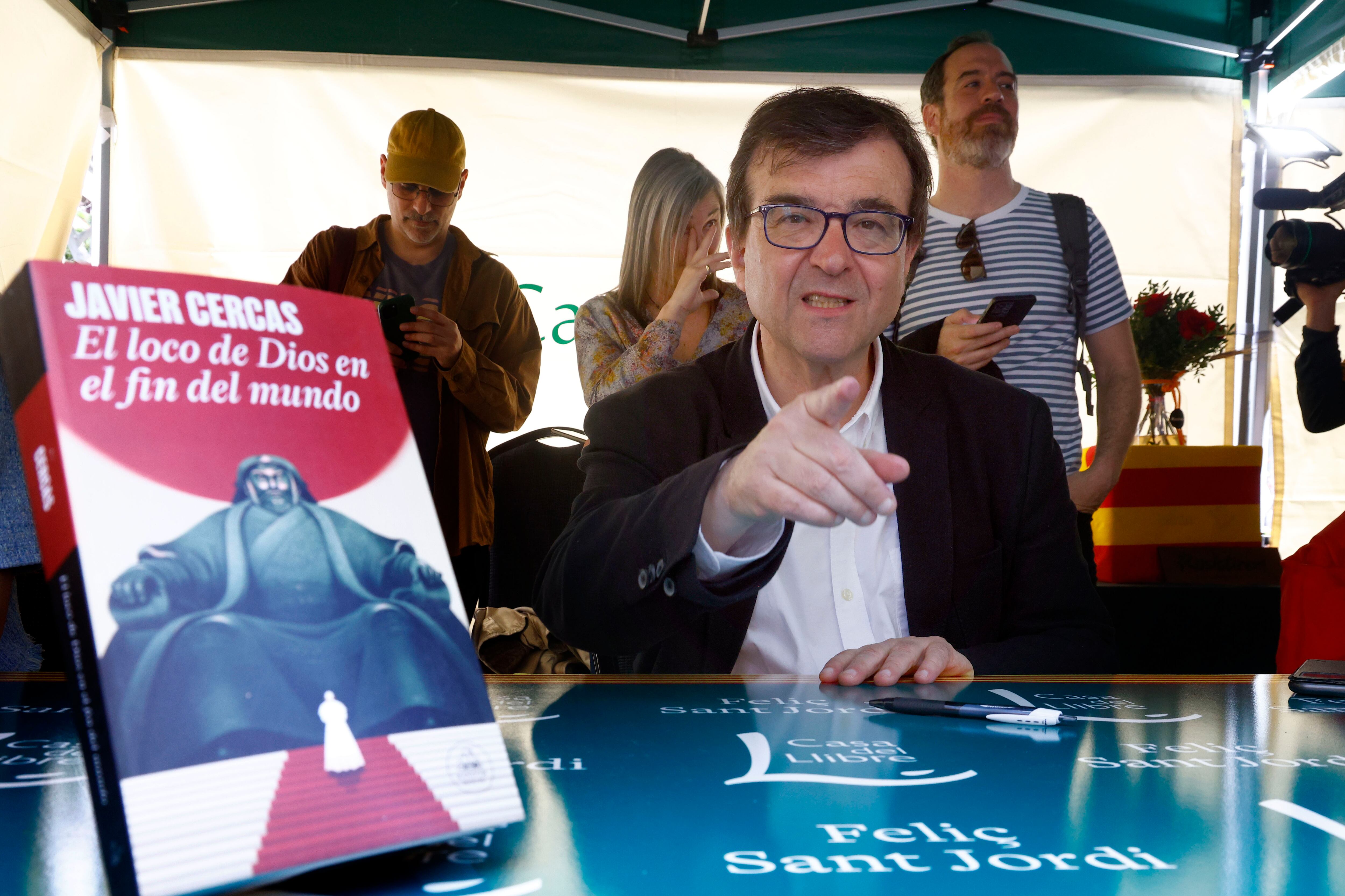 L'escriptor Javier Cercas, aquest Sant Jordi a Barcelona. / Quique García / EFE