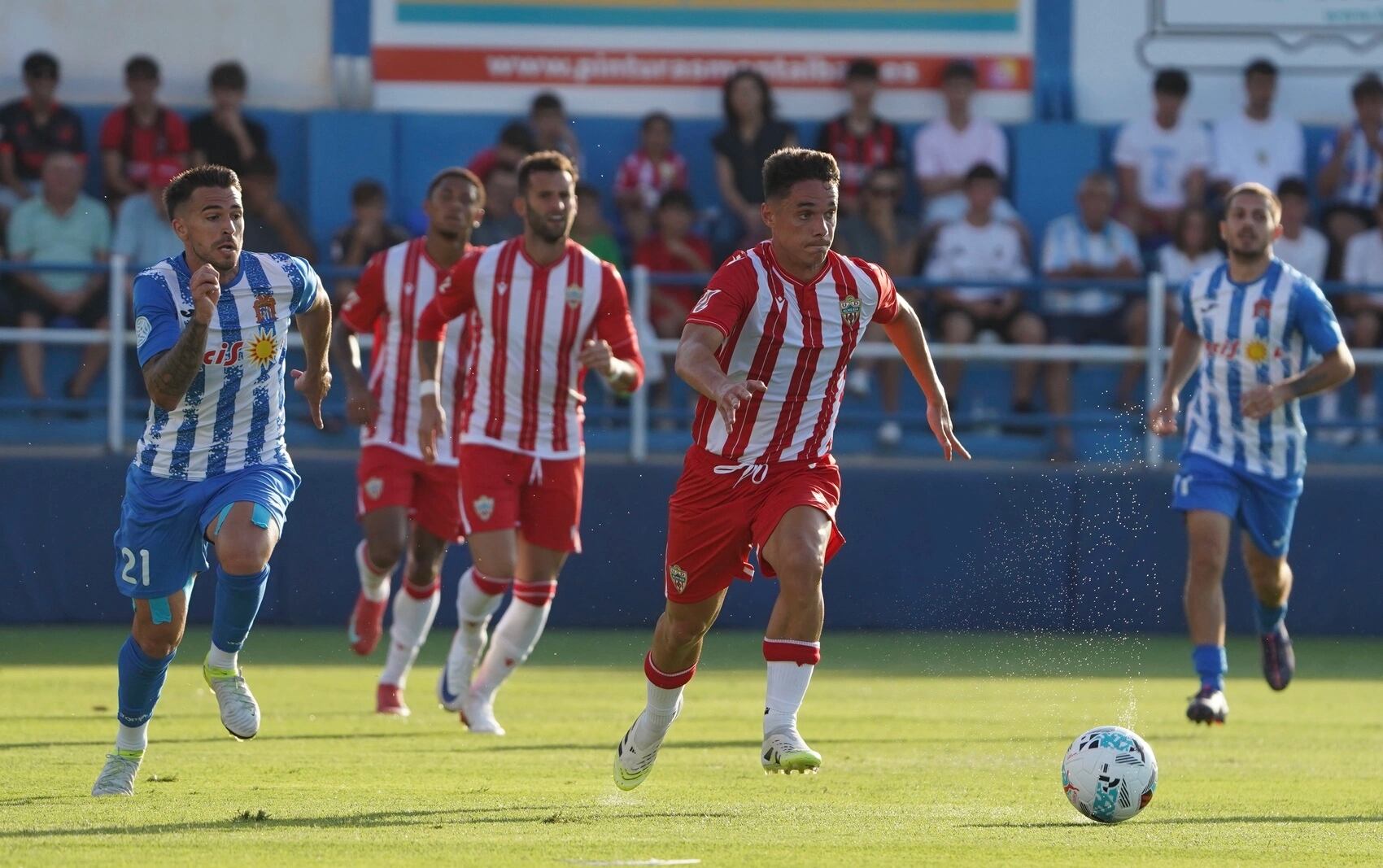 Sergio Arribas ha comenzado la temporada a cañón con el Almería.