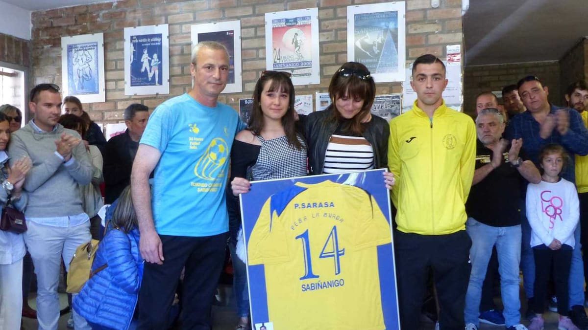 La Murga rinde un homenaje a cinco deportistas fallecidos